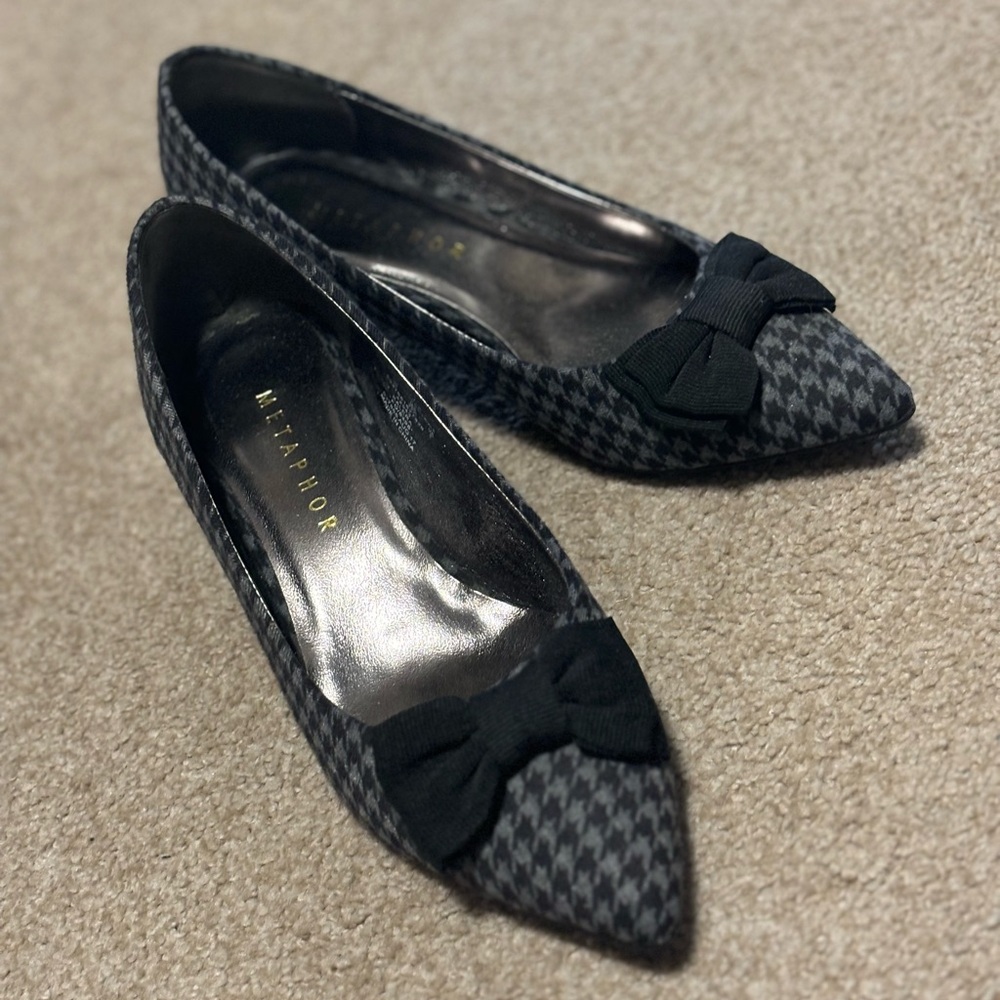 Metaphor Houndstooth Kitten Heels